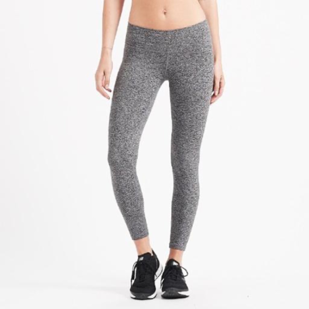 Vuori Outerlands Mid Rise Legging